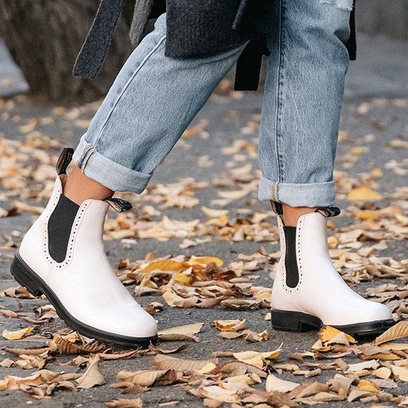 Blundstone Shoes - BLUNDSTONE #2156 women’s originals HI TOP Boots -pearl